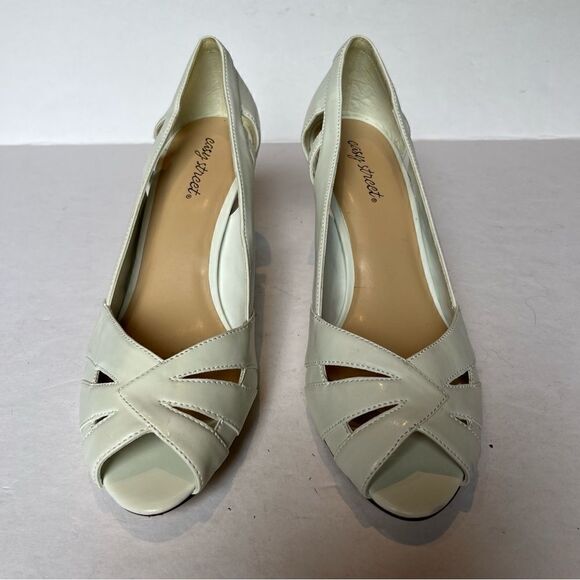 Easy Street Women's Pumps Cream Slip On Open Toe 11M - Picture 2 of 9